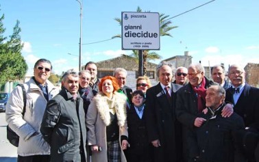 <strong>Castelvetrano</strong>. Una piazzetta intitolata al poeta Gianni Diecidue