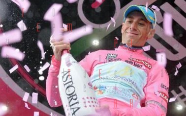 La Sicilia si tinge di rosa. <strong>Vincenzo Nibali</strong> vince il Giro d’Italia