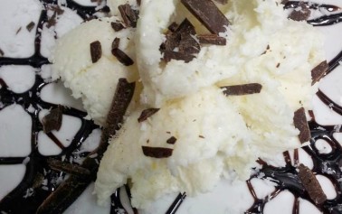 <strong>Semifreddo</strong> di ricotta e cocco rapé