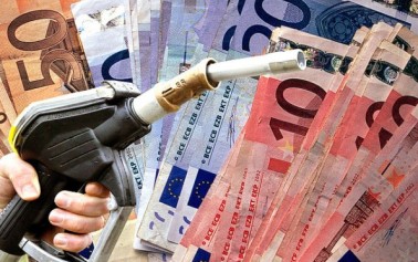 Benzina, da domani scatta un nuovo aumento