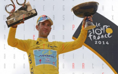 <strong>Vincenzo Nibali</strong> vince il Tour de France